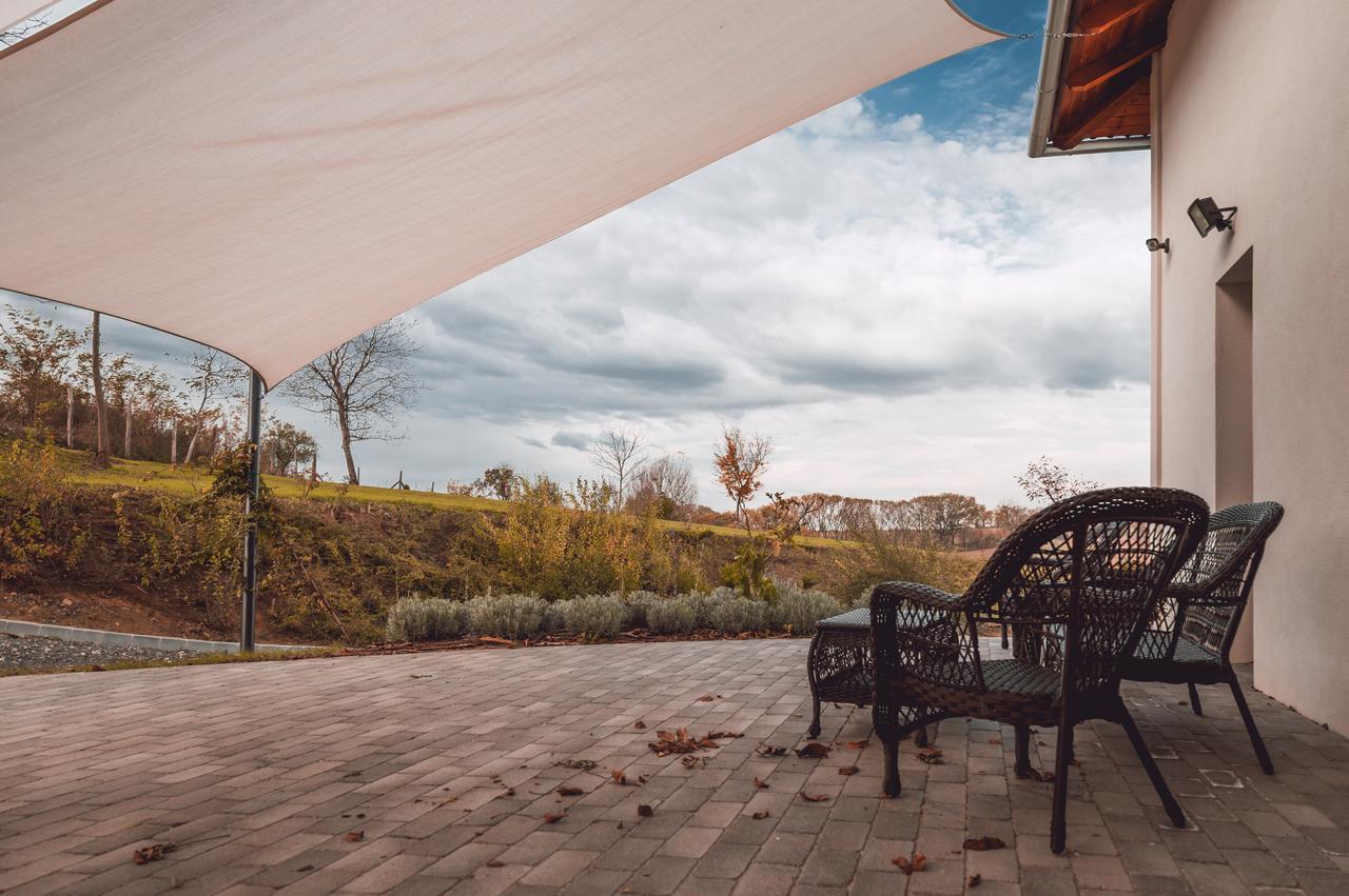 Radhe Resort Es Syam Meditacios Es Rendezvenykozpont Somogyvámos Buitenkant foto