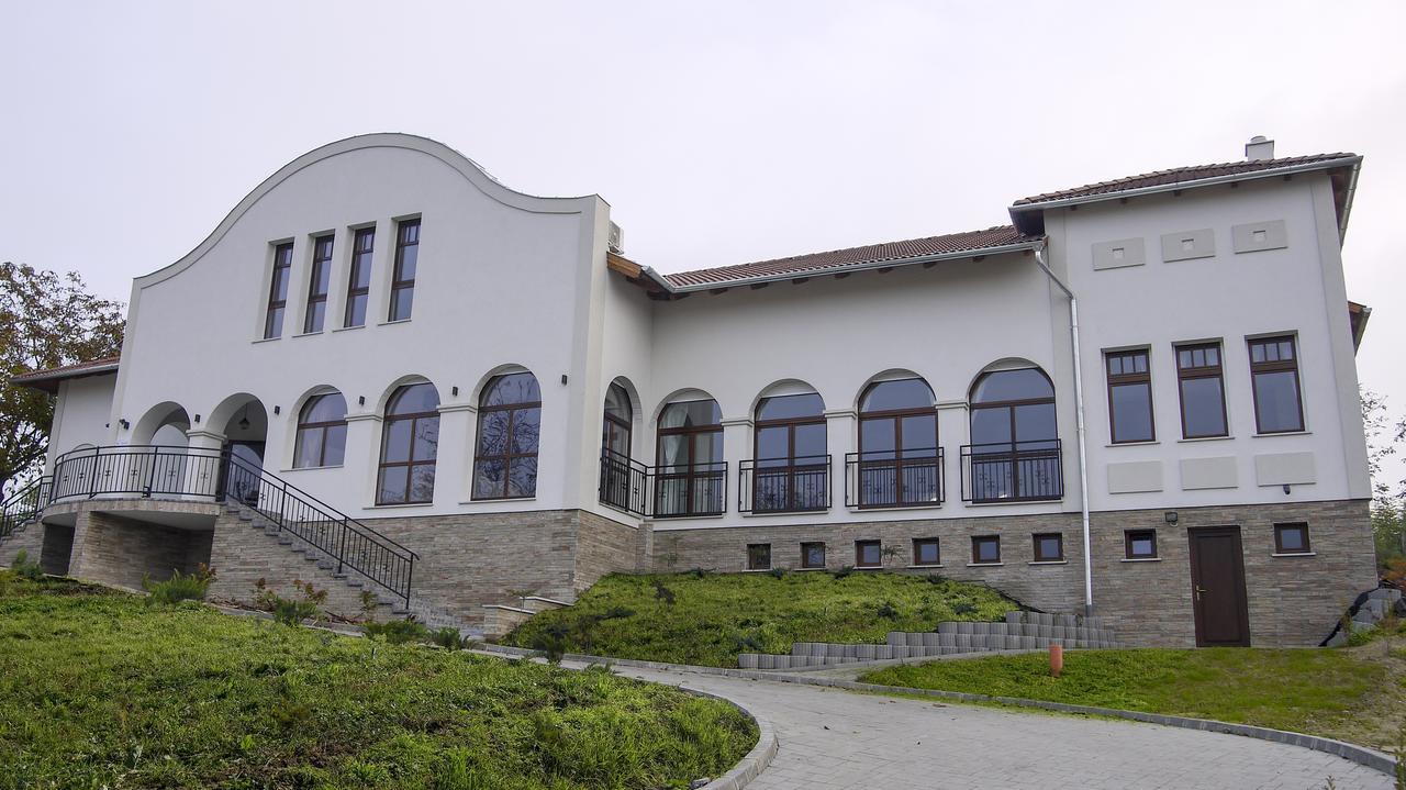 Radhe Resort Es Syam Meditacios Es Rendezvenykozpont Somogyvámos Buitenkant foto