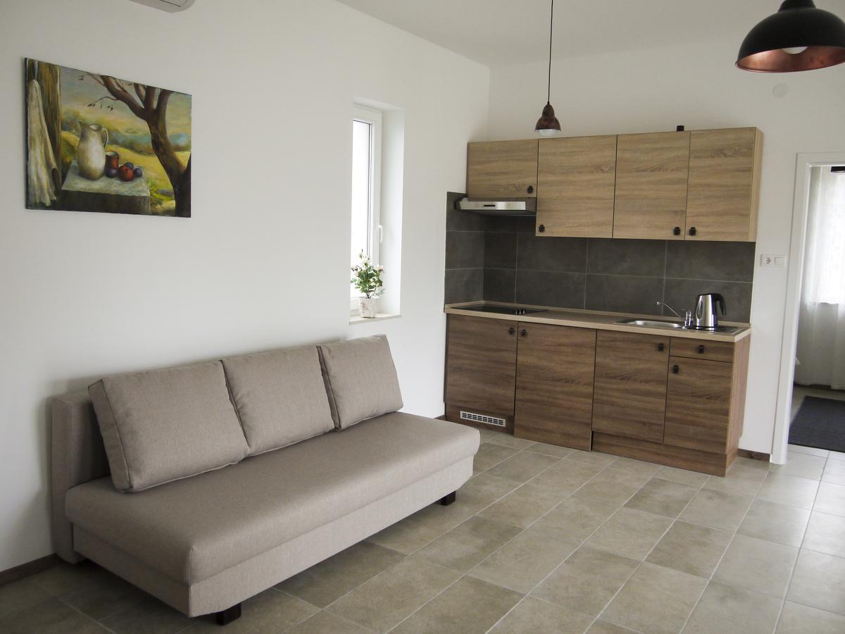 Radhe Resort Es Syam Meditacios Es Rendezvenykozpont Somogyvámos Buitenkant foto