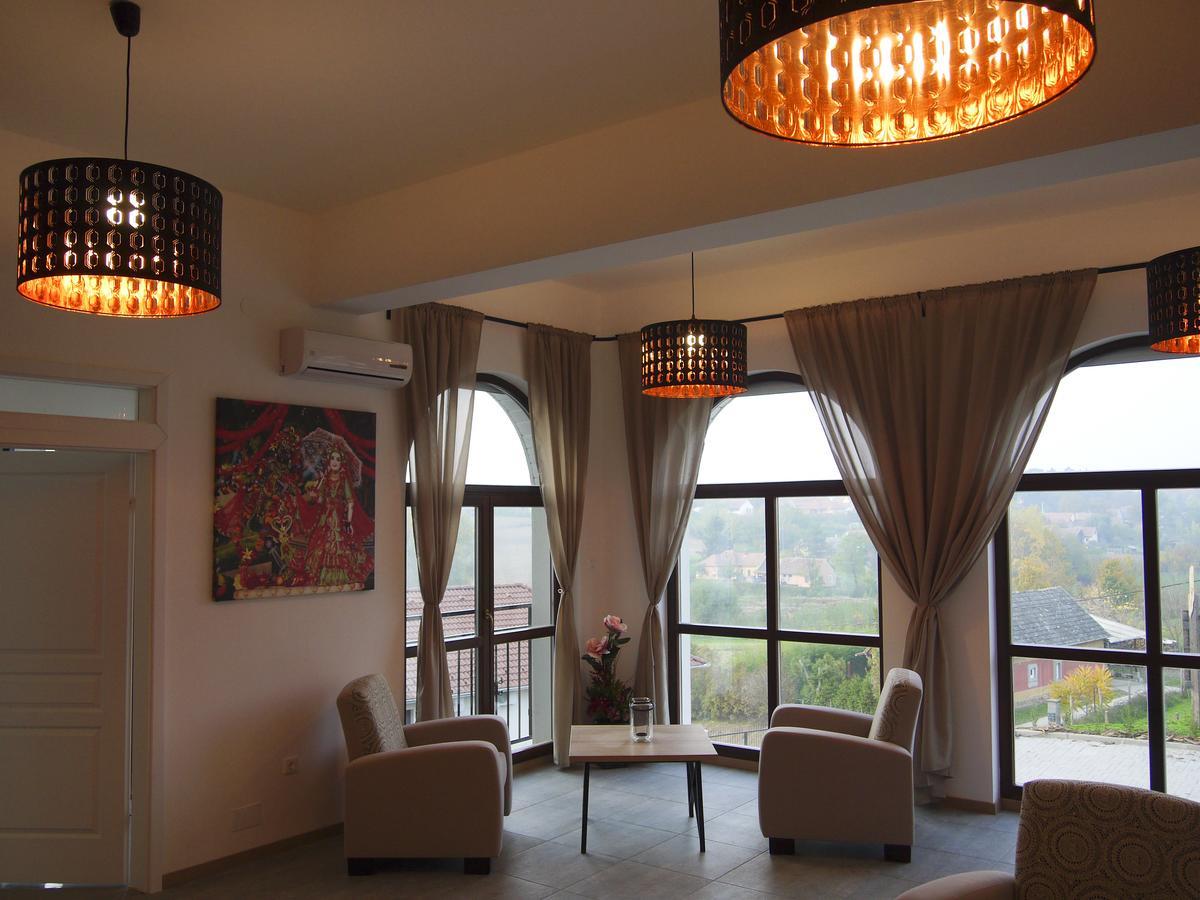 Radhe Resort Es Syam Meditacios Es Rendezvenykozpont Somogyvámos Buitenkant foto